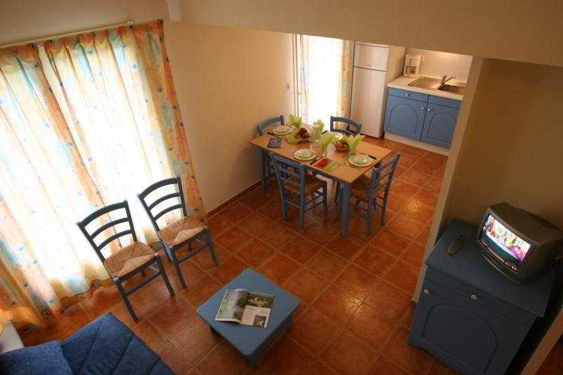 Lagrange Vacances Les Mazets De Gaujac Gaujac  Exterior foto
